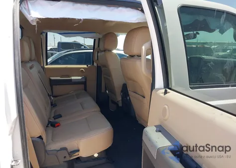 2015 Ford F-250 Lariat z USA, uszkodzony, nr VIN 1FT7W2B64FEB14055